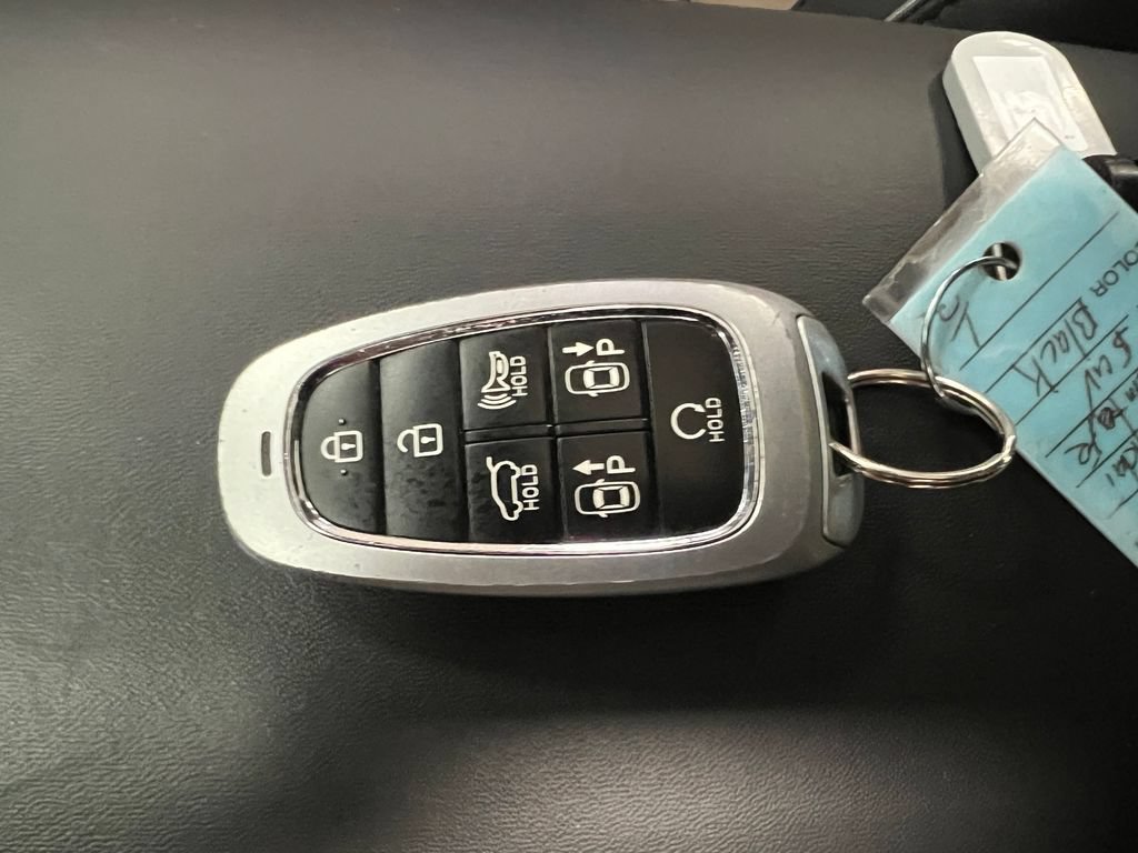 Used 2023 Hyundai Santa Fe Limited FWD image 30