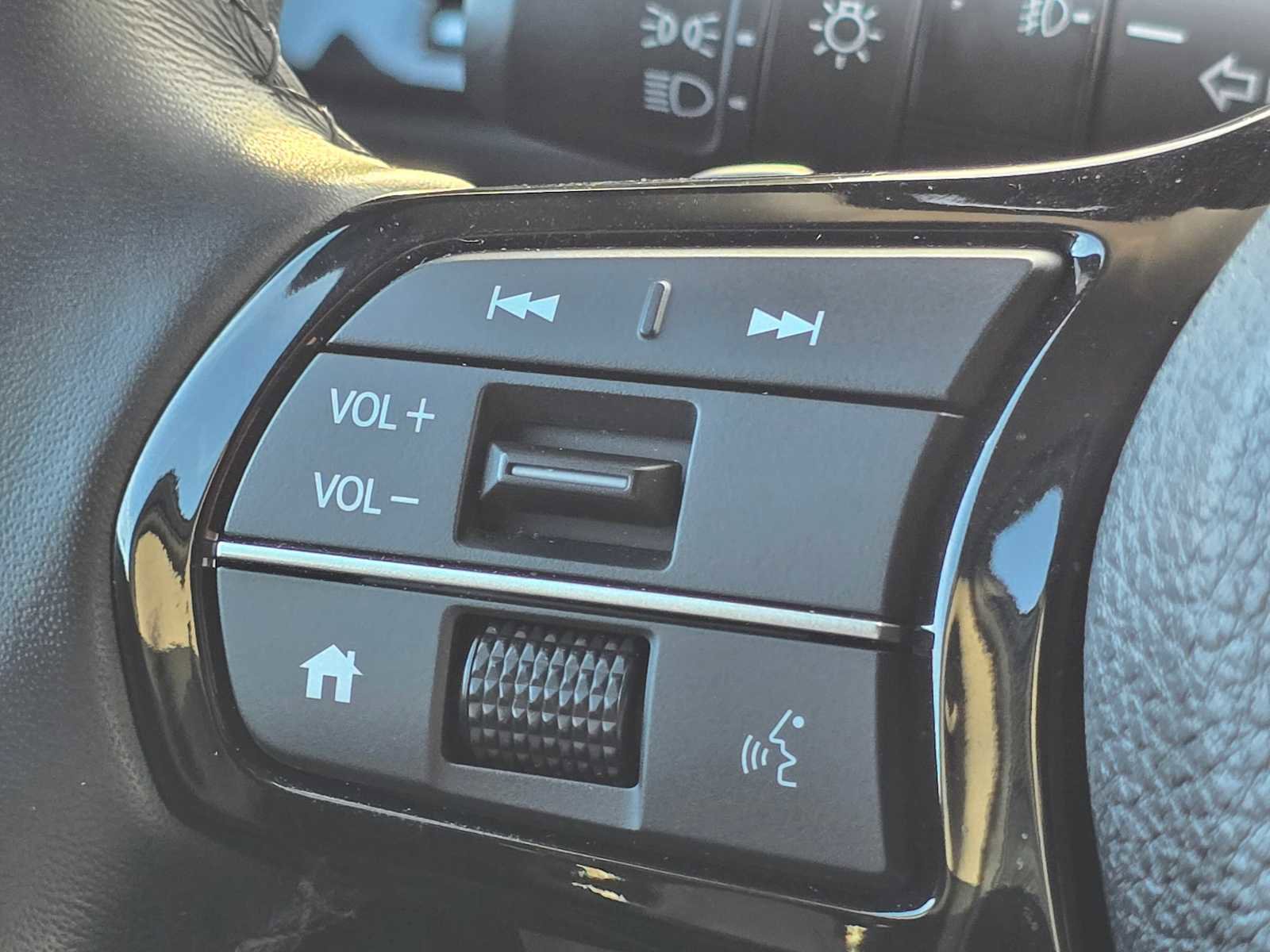 Used 2025 Honda Pilot EX-L image 36