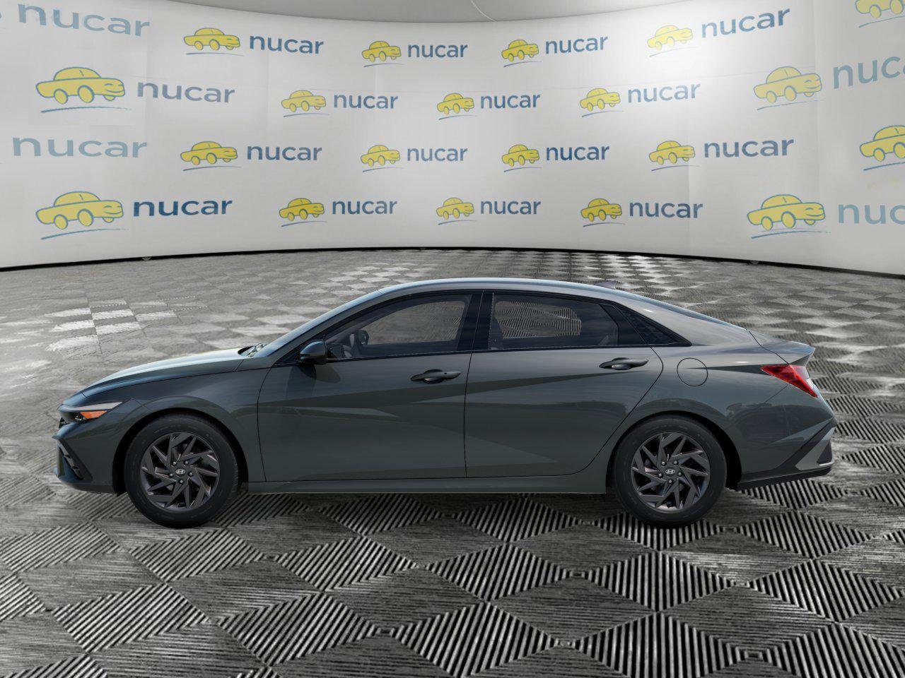 New 2026 Hyundai Elantra Hybrid FWD image 3