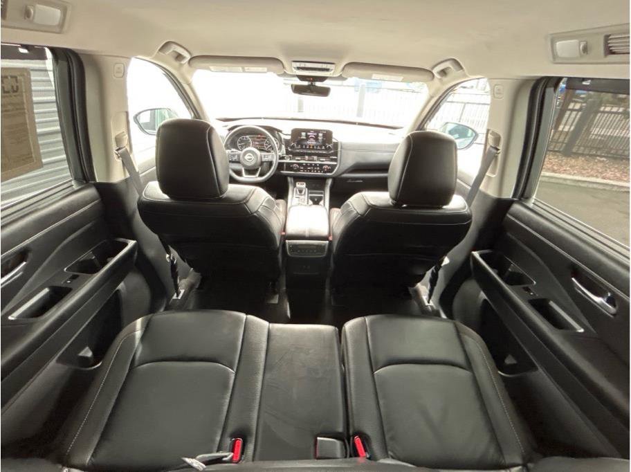 Used 2024 Nissan Pathfinder SL image 24
