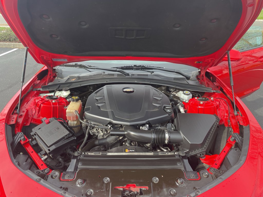 Used 2020 Chevrolet Camaro LT image 7