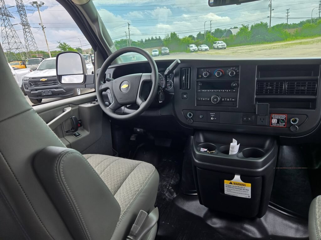 New 2026 Chevrolet Express 2500 Extended w/ Driver Convenience Package RWD image 9