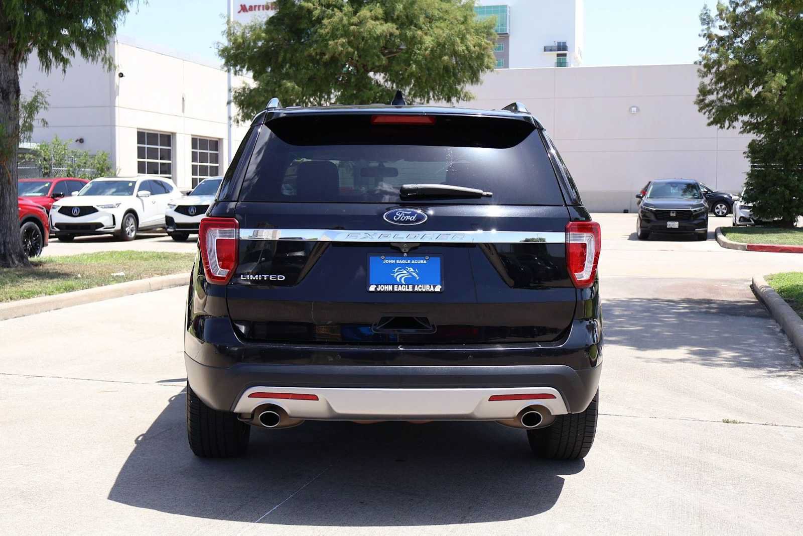 Used 2017 Ford Explorer Limited FWD image 5