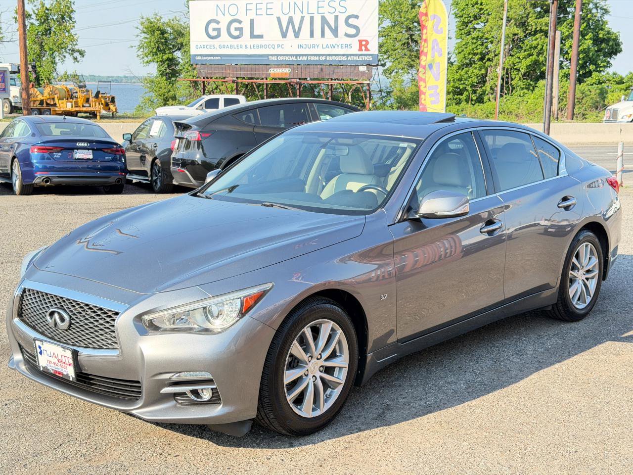 Used 2014 INFINITI Q50 AWD w/ Moonroof Package image 8
