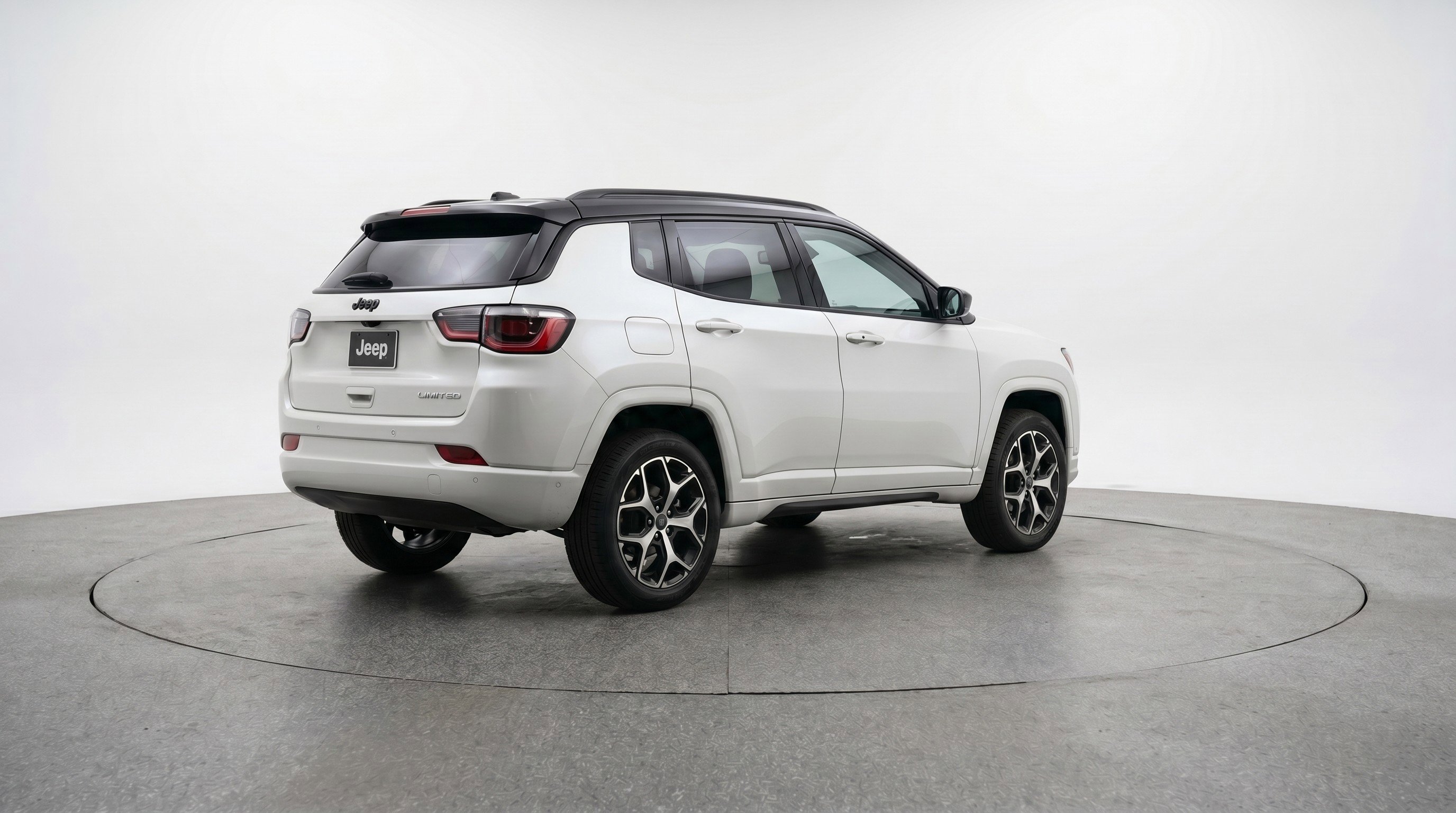 Used 2025 Jeep Compass Limited AWD/4WD image 9