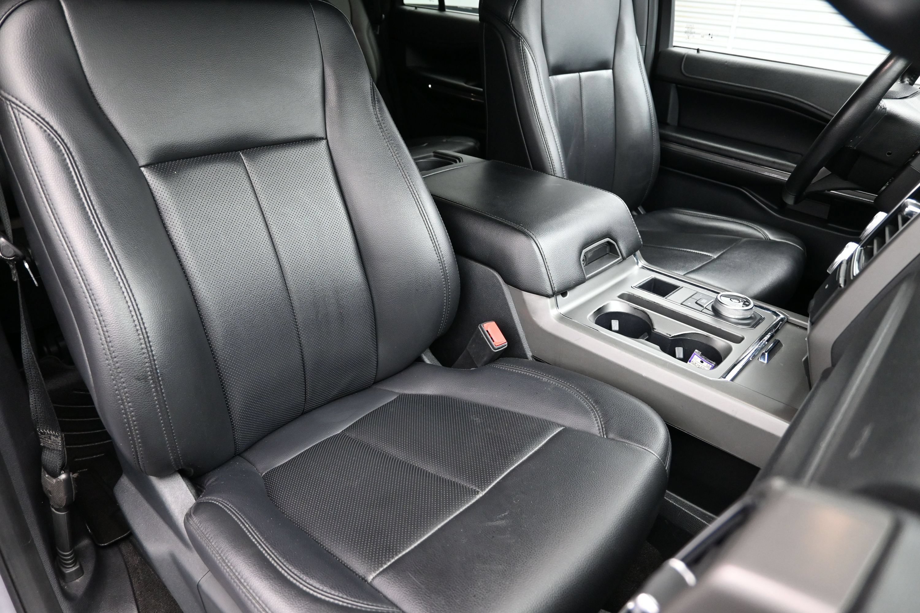 Used 2021 Ford Expedition XLT RWD image 38