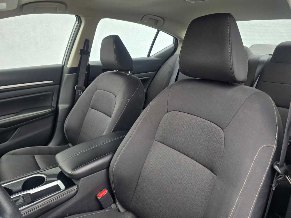 Used 2023 Nissan Altima 2.5 SV image 9