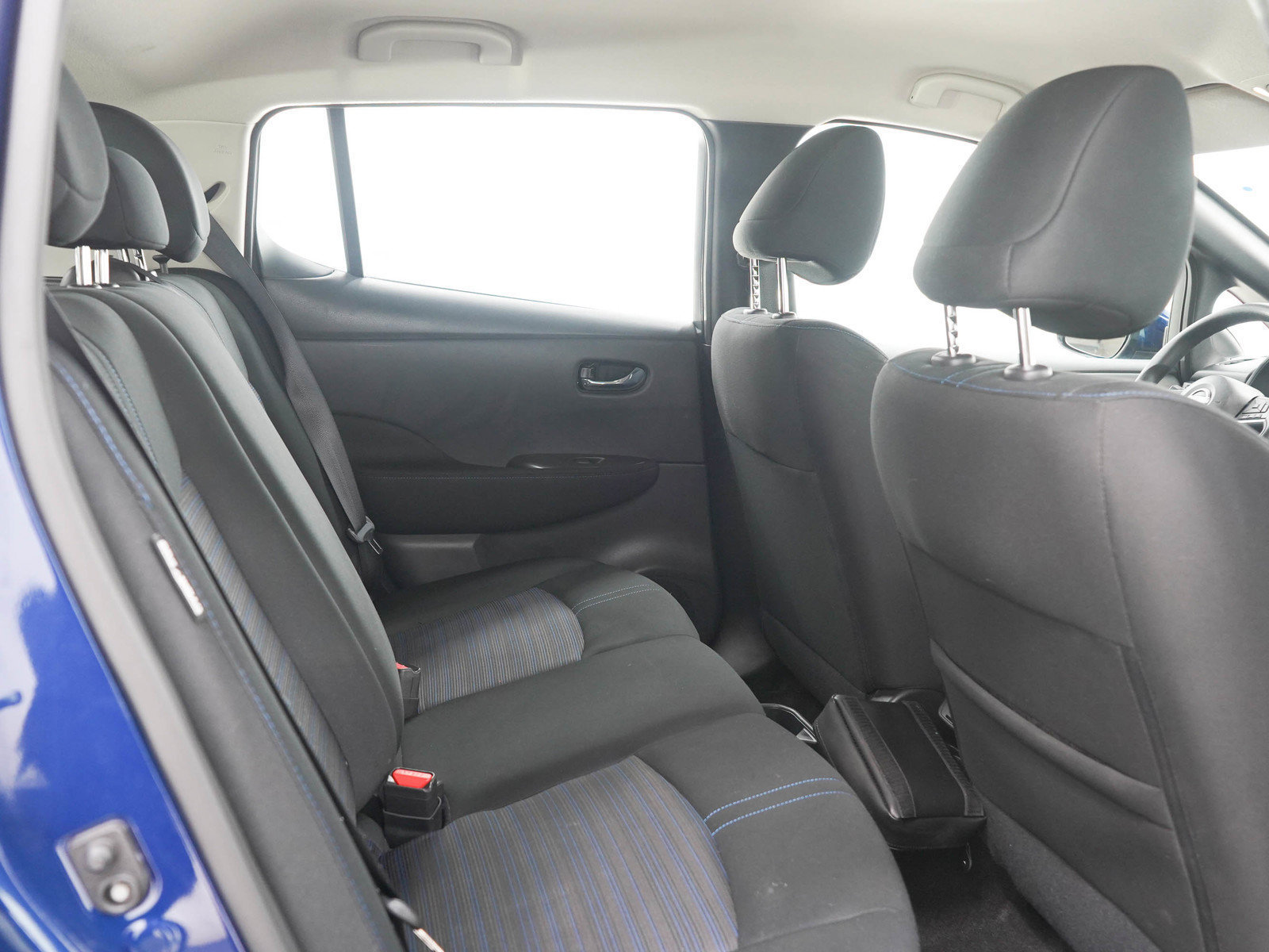Used 2025 Nissan Leaf S FWD image 12