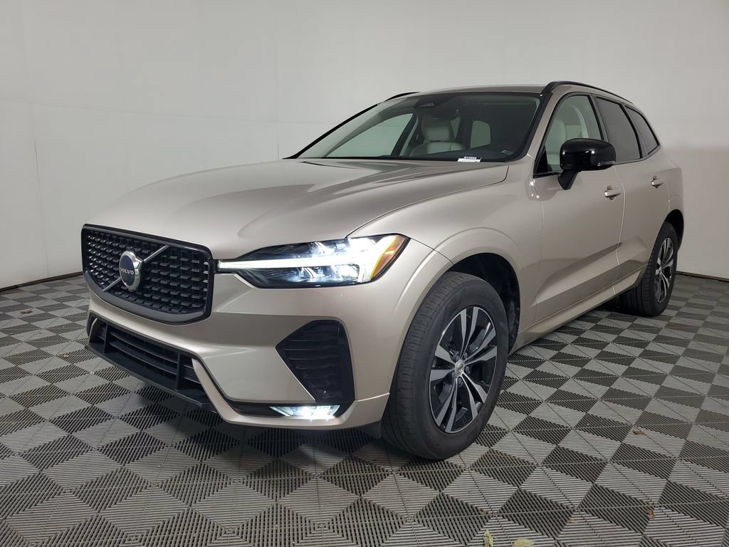 Certified 2024 Volvo XC60 B5 Core w/ Protection Package Premier AWD/4WD image 4
