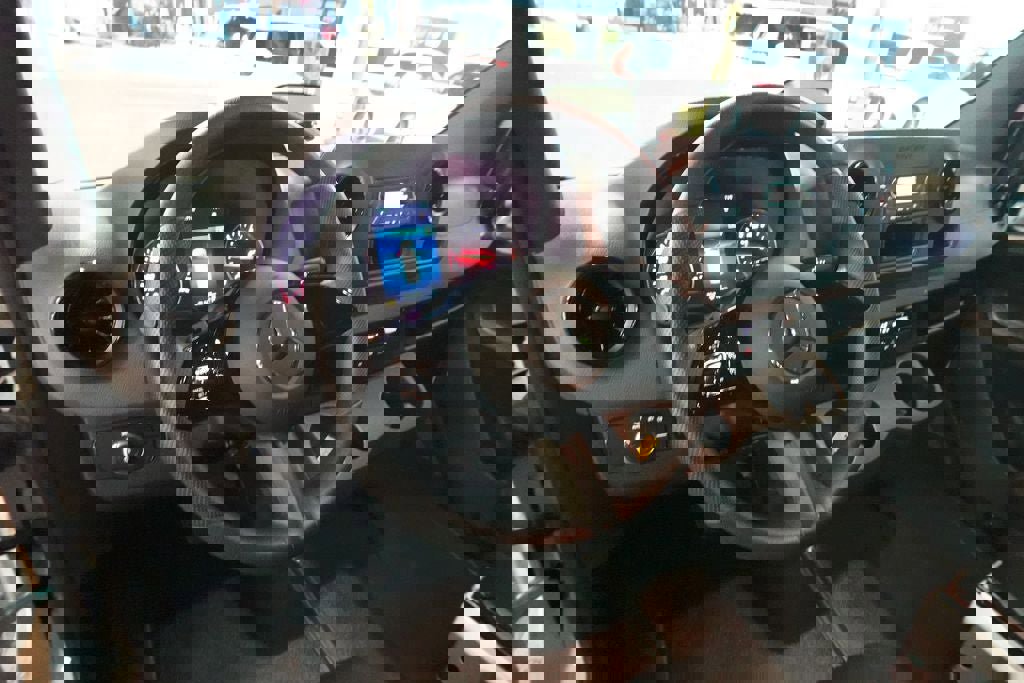 Used 2025 Mercedes-Benz Sprinter 2500 image 22