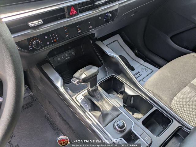 Certified 2025 Kia Sorento LX FWD image 22