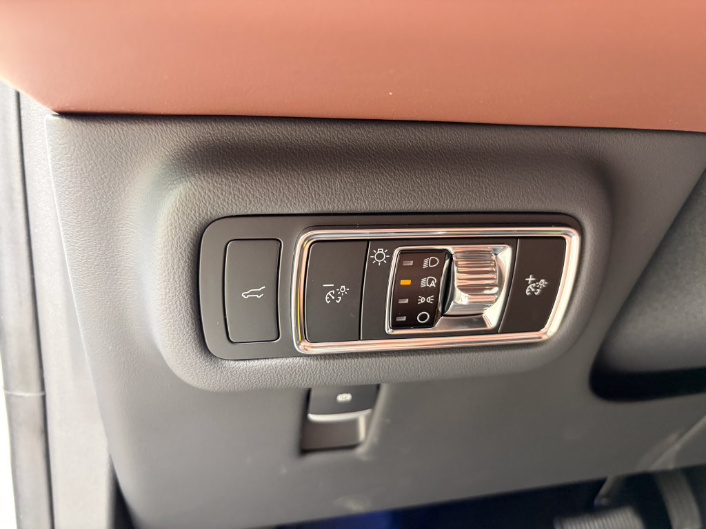 New 2026 Lincoln Nautilus Reserve AWD/4WD image 13