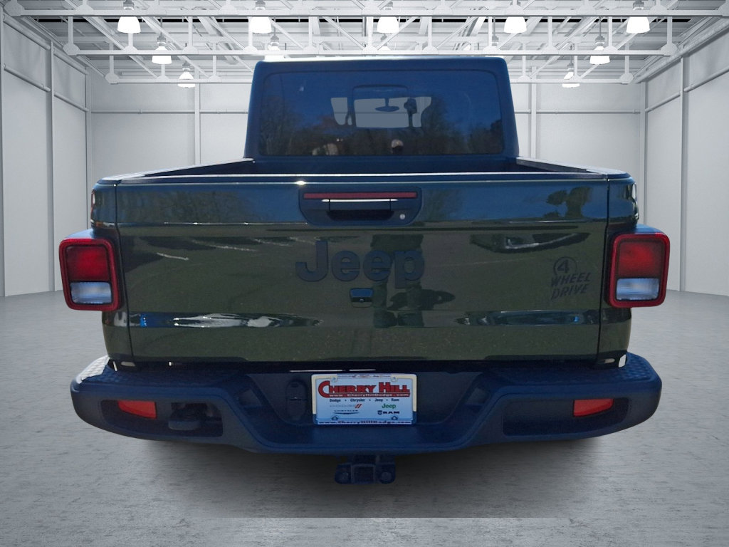 Used 2023 Jeep Gladiator Willys image 4