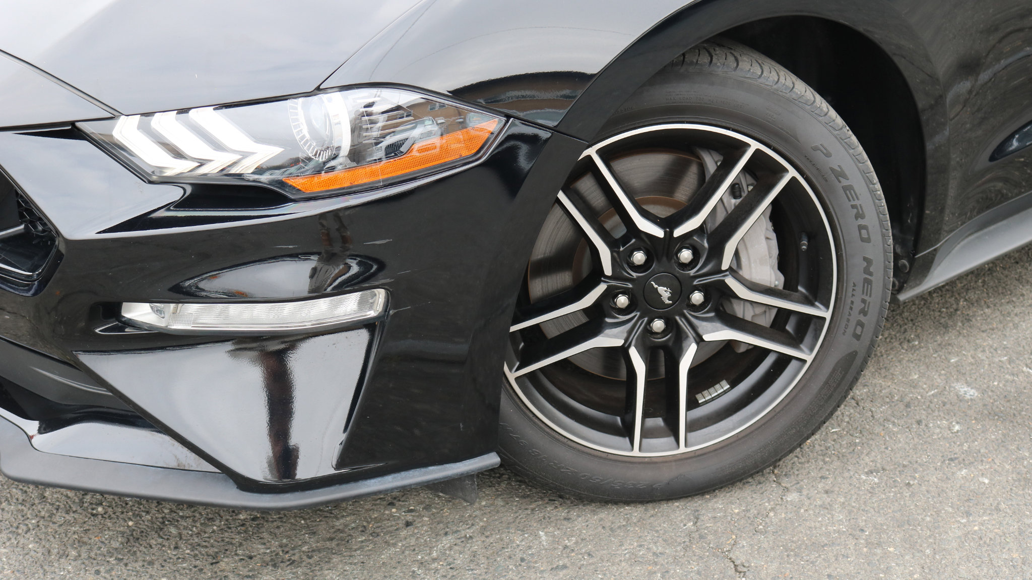 Used 2023 Ford Mustang GT Premium image 4