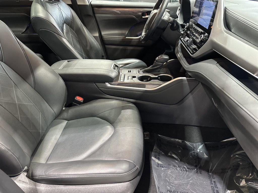 Certified 2020 Toyota Highlander Platinum AWD/4WD image 20