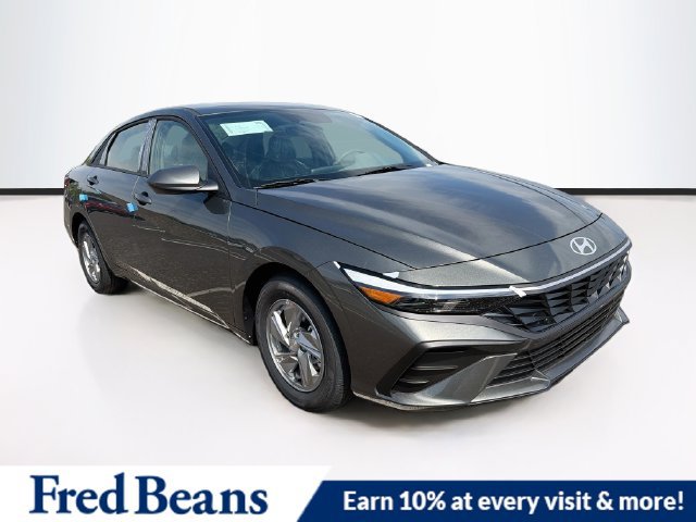 New 2026 Hyundai Elantra SE FWD image 1