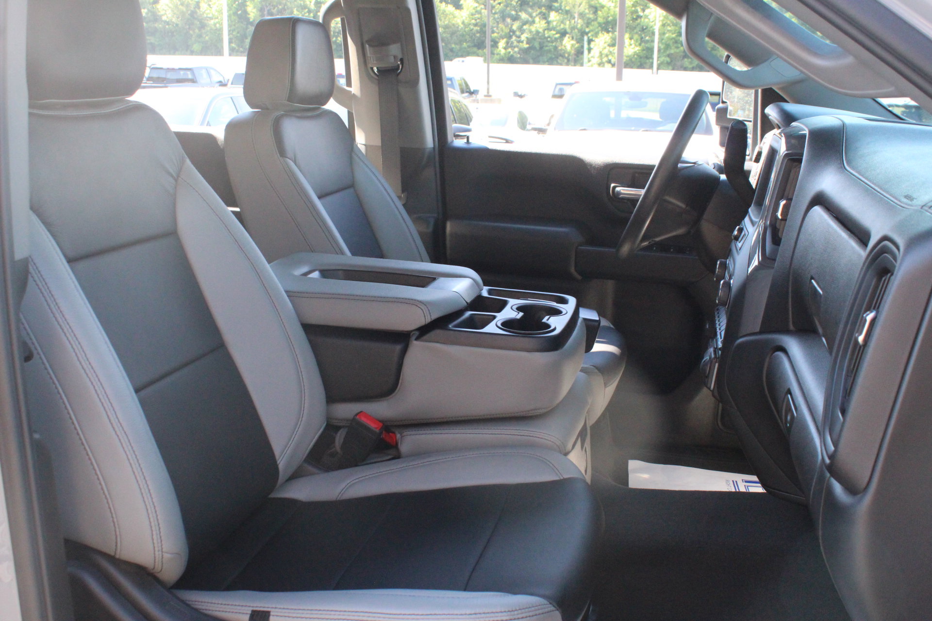 Used 2024 Chevrolet Silverado 2500 Custom w/ Custom Value Package AWD/4WD image 30