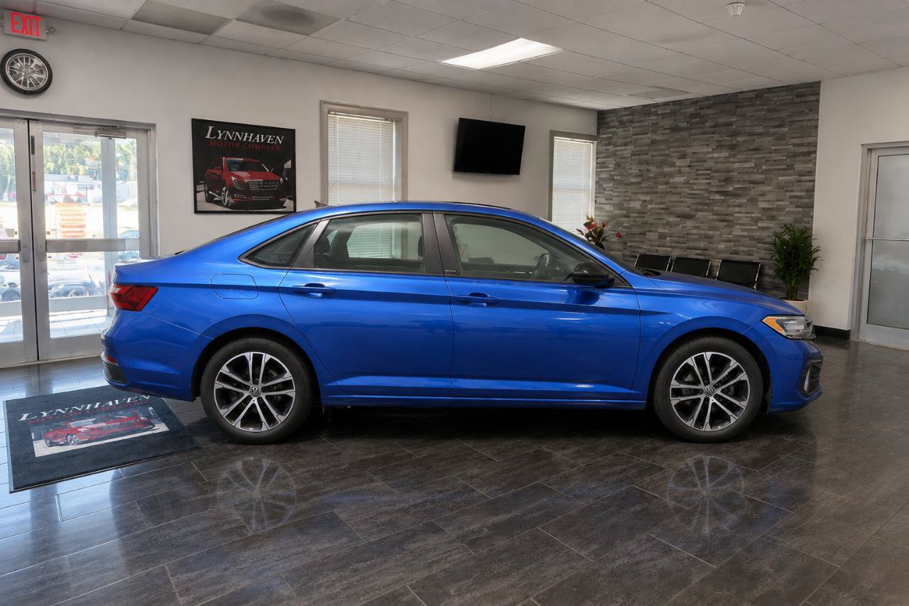 Used 2024 Volkswagen Jetta Sport FWD image 7