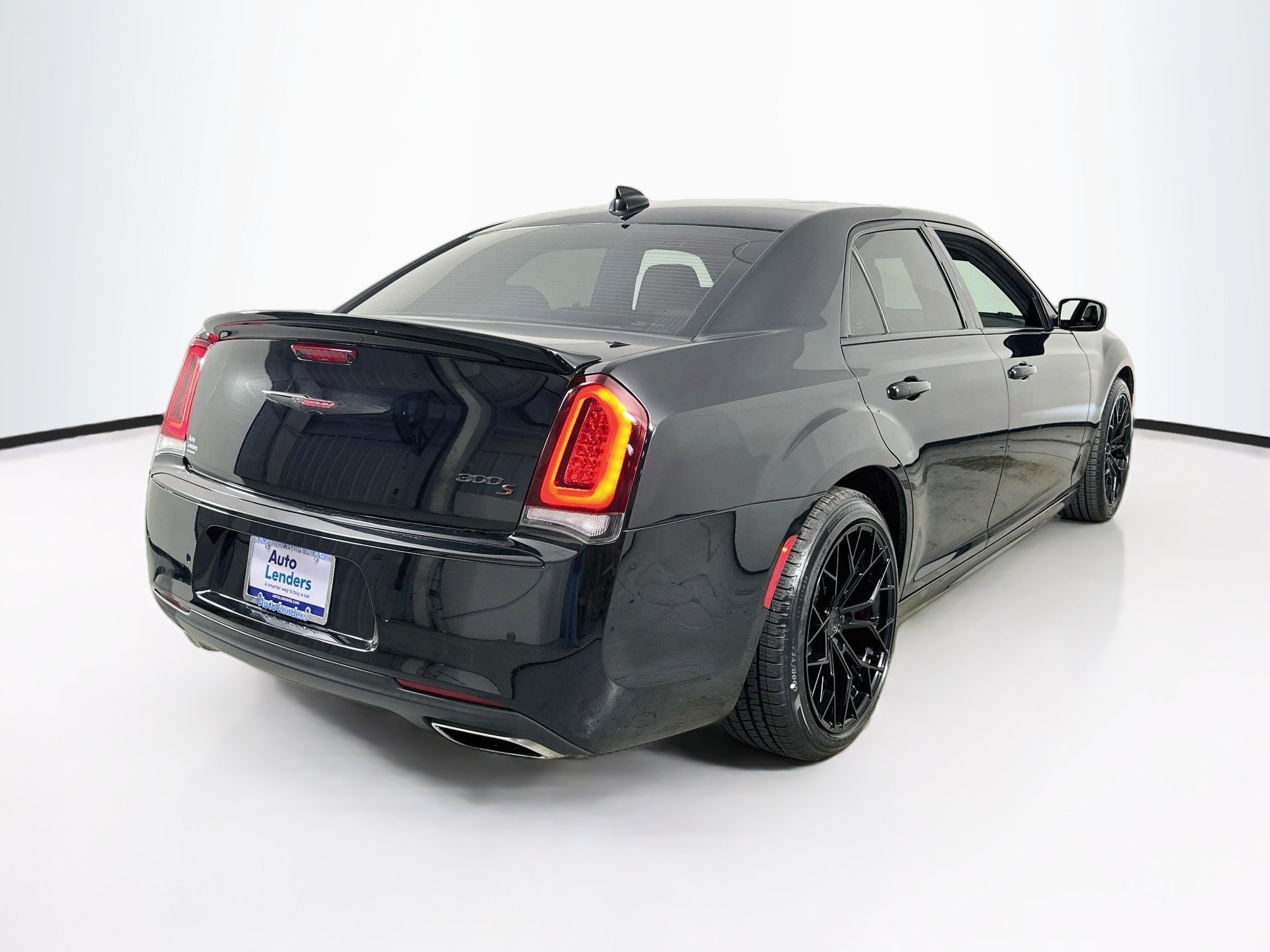 Used 2022 Chrysler 300 S RWD image 5