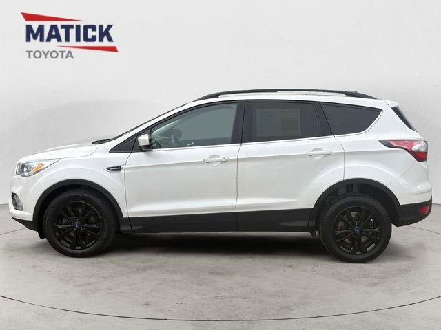 Used 2017 Ford Escape SE w/ Equipment Group 201A image 4