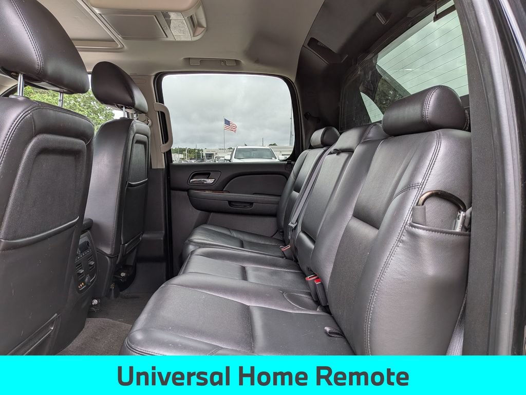 Used 2013 Chevrolet Avalanche LTZ RWD image 27
