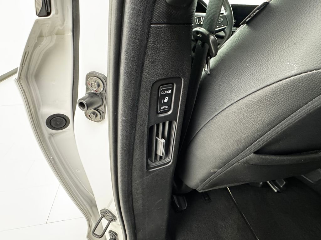 Used 2024 Honda Odyssey Sport image 13