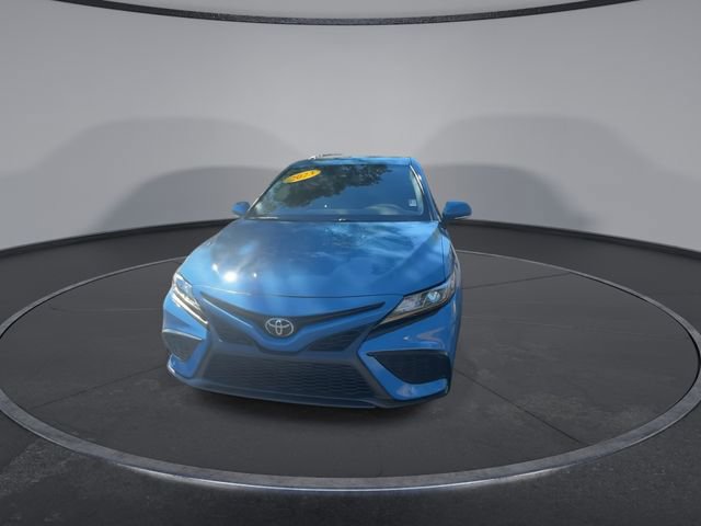 Used 2023 Toyota Camry SE image 5