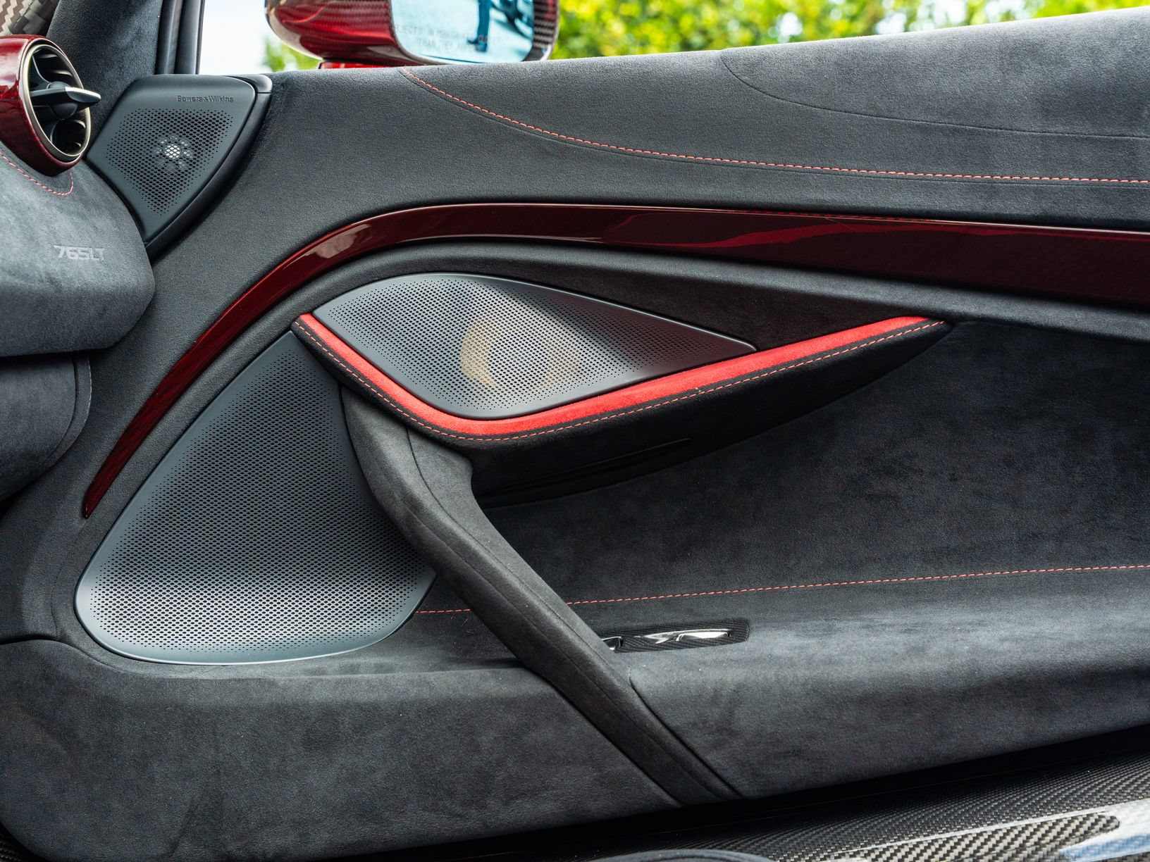 Used 2022 McLaren 765LT RWD image 43