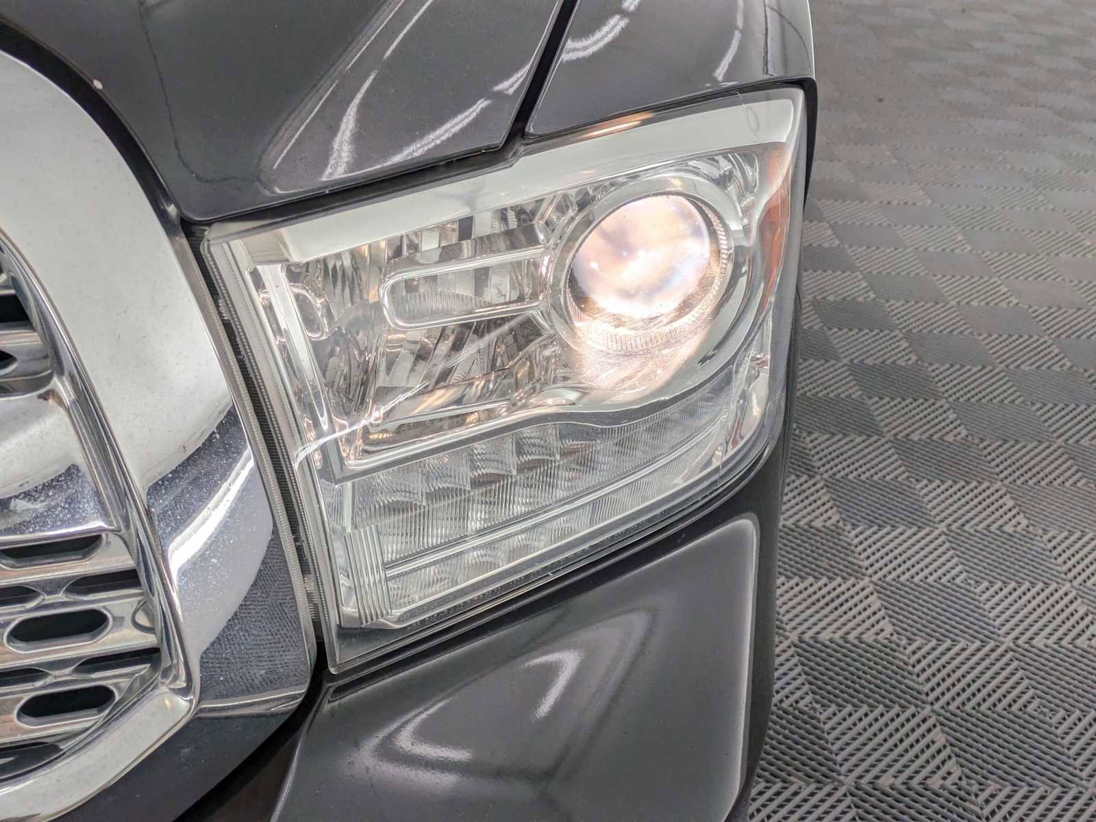 Used 2015 RAM 1500 Laramie image 10