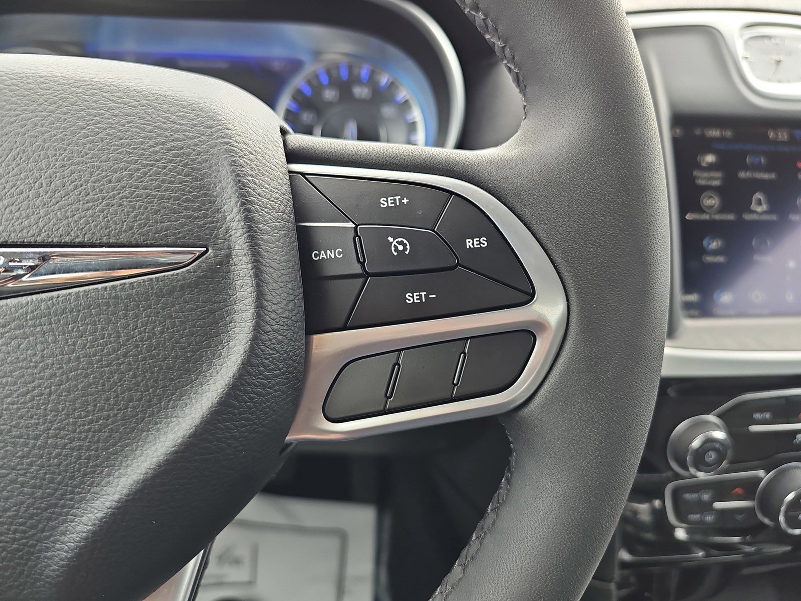 Used 2023 Chrysler 300 Touring RWD image 20