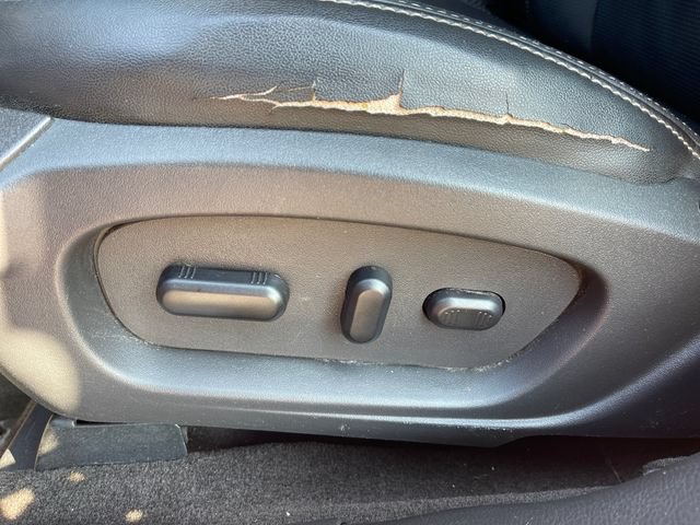 Used 2012 Ford Taurus Limited FWD image 26