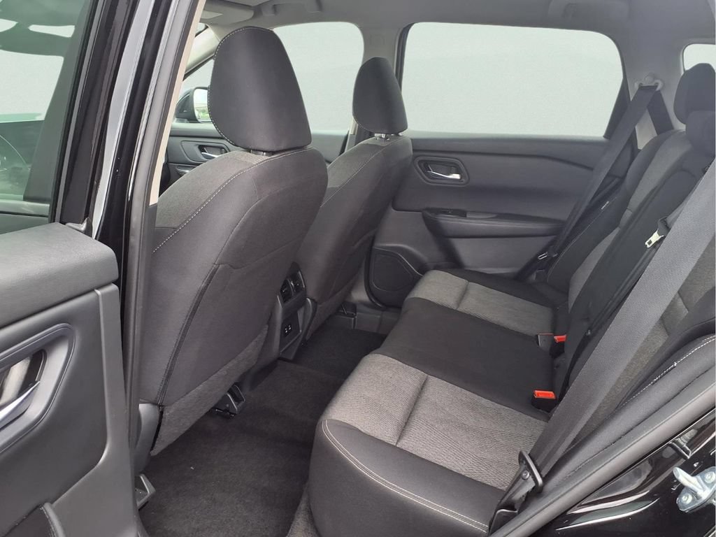 Used 2024 Nissan Rogue SV FWD image 20