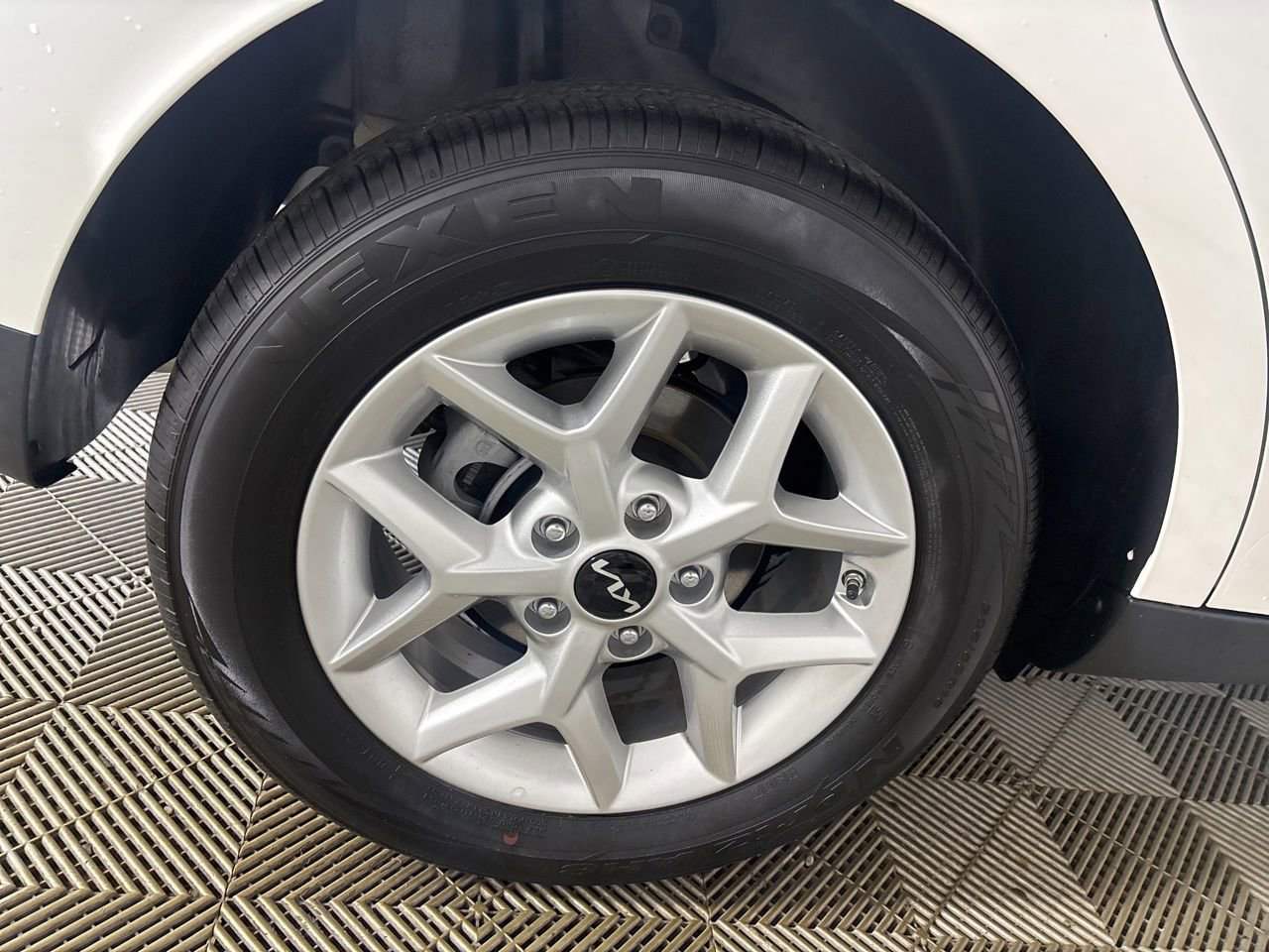 Used 2025 Kia Soul LX image 29