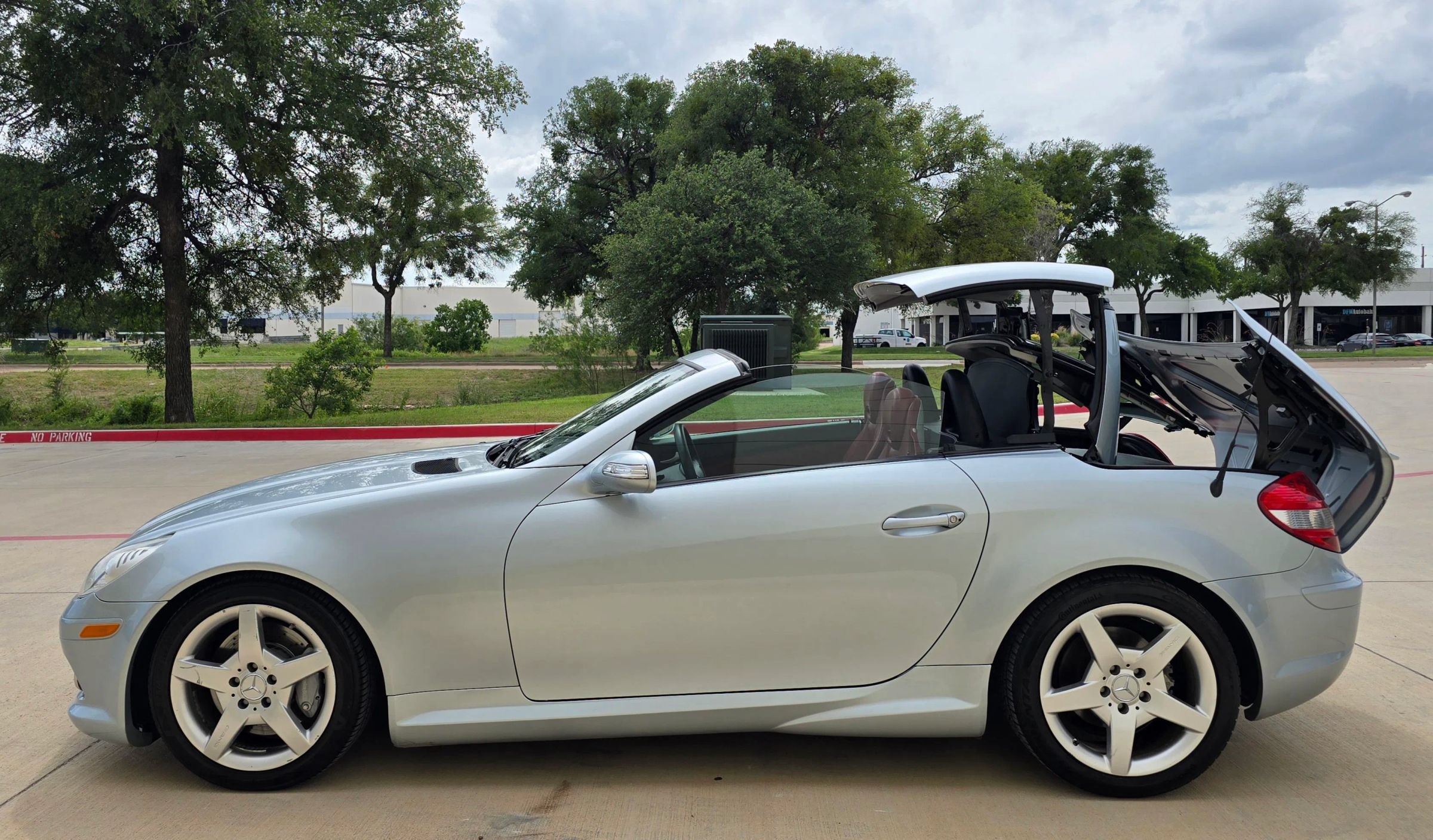 Used 2008 Mercedes-Benz SLK 350 image 13