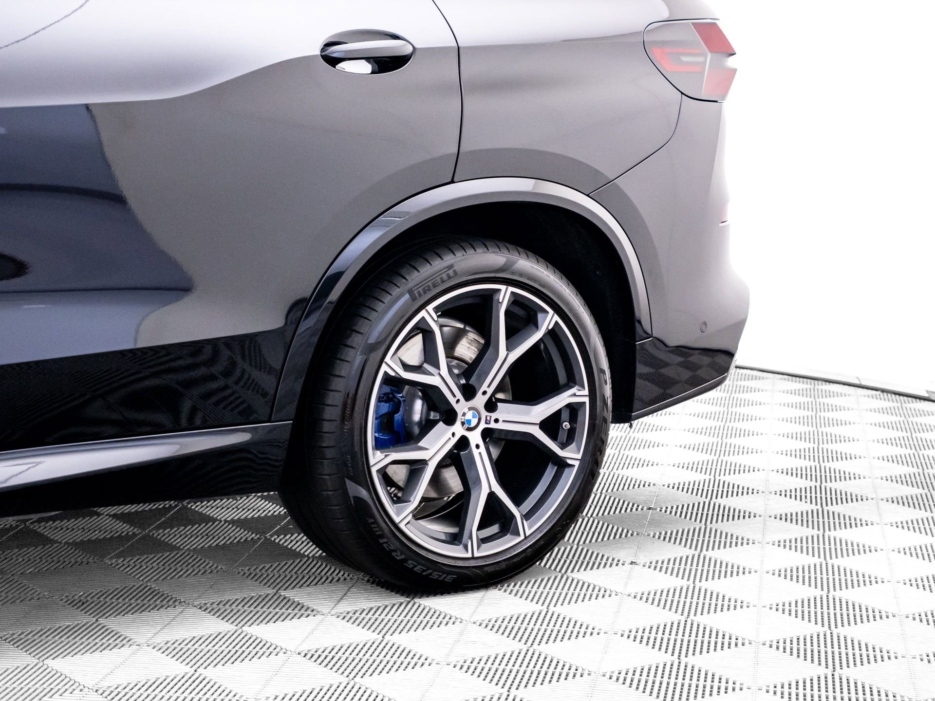 Certified 2026 BMW X5 M60i AWD/4WD image 36