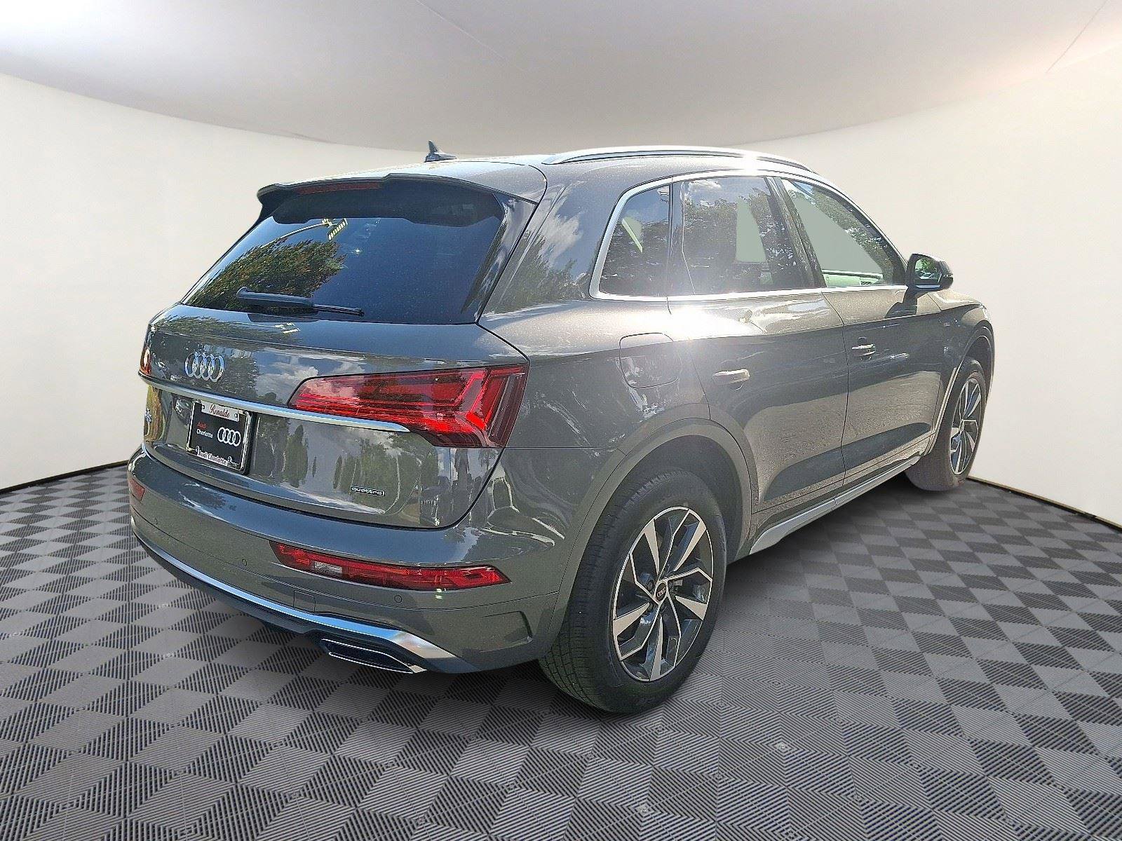 Certified 2025 Audi Q5 2.0T Premium image 6