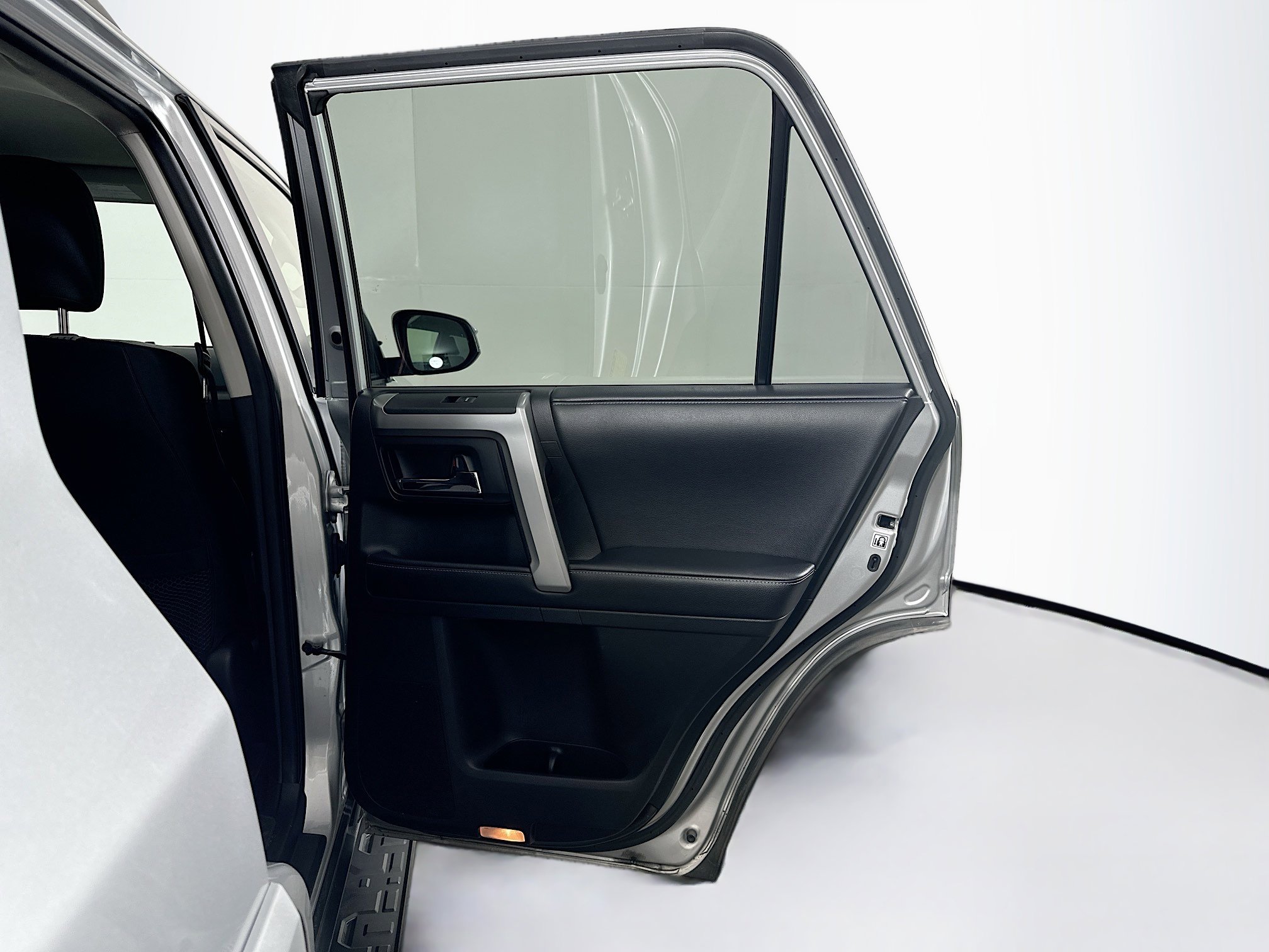 Used 2019 Toyota 4Runner SR5 image 28