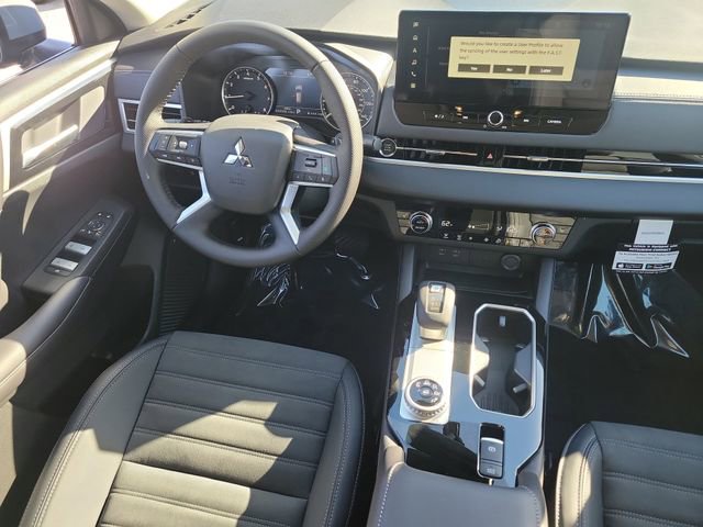 New 2026 Mitsubishi Outlander SE image 16