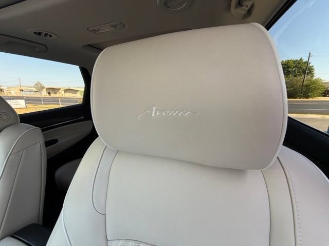 Used 2022 Buick Enclave Avenir w/ Avenir Technology Package FWD image 10