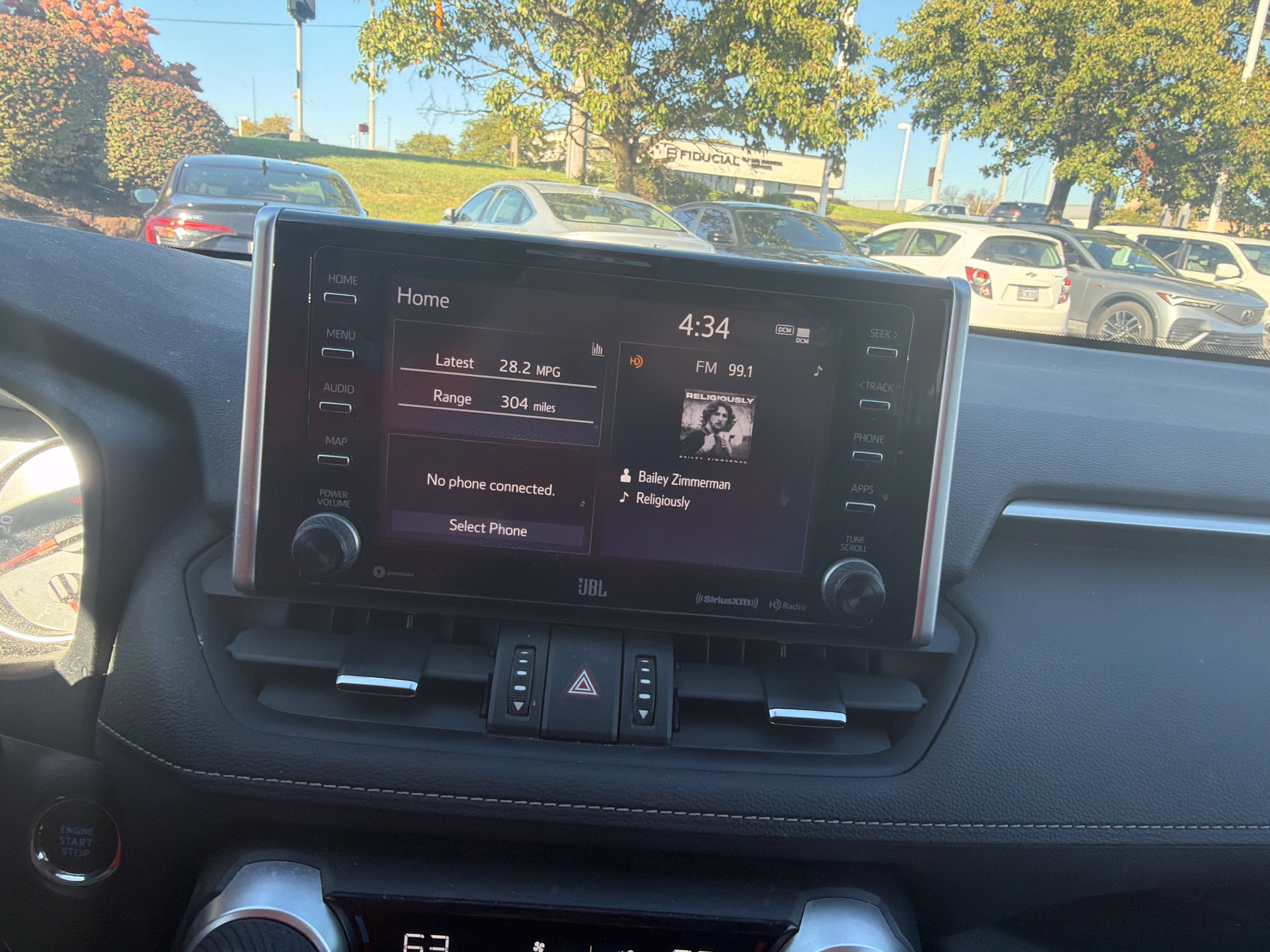 Used 2021 Toyota RAV4 XLE Premium AWD/4WD image 23