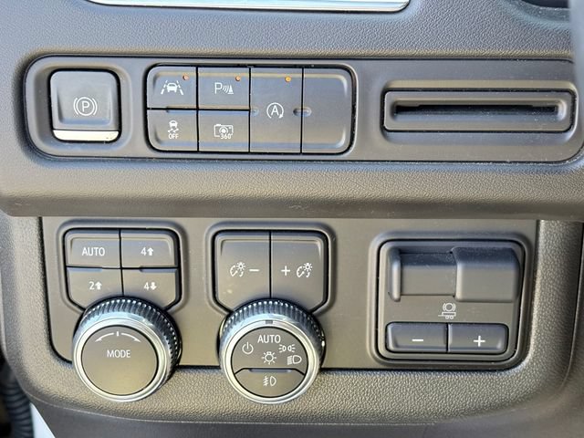 Used 2023 GMC Yukon SLT w/ SLT Premium Package AWD/4WD image 22