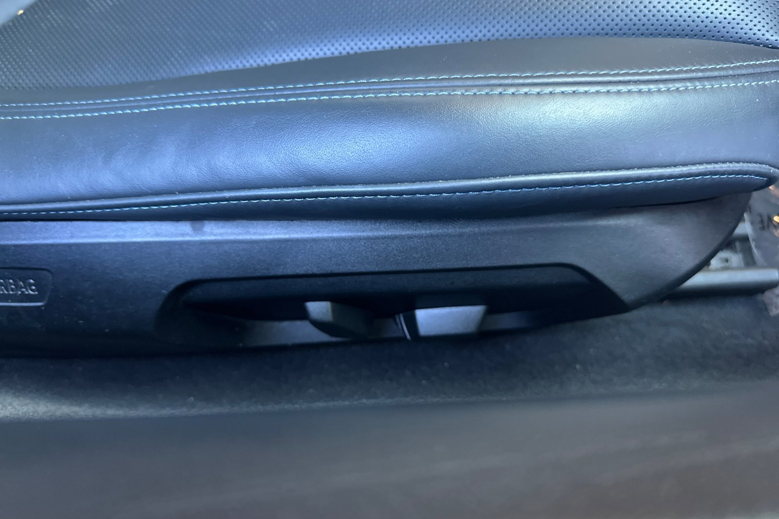 Used 2020 BMW i8 Coupe image 22