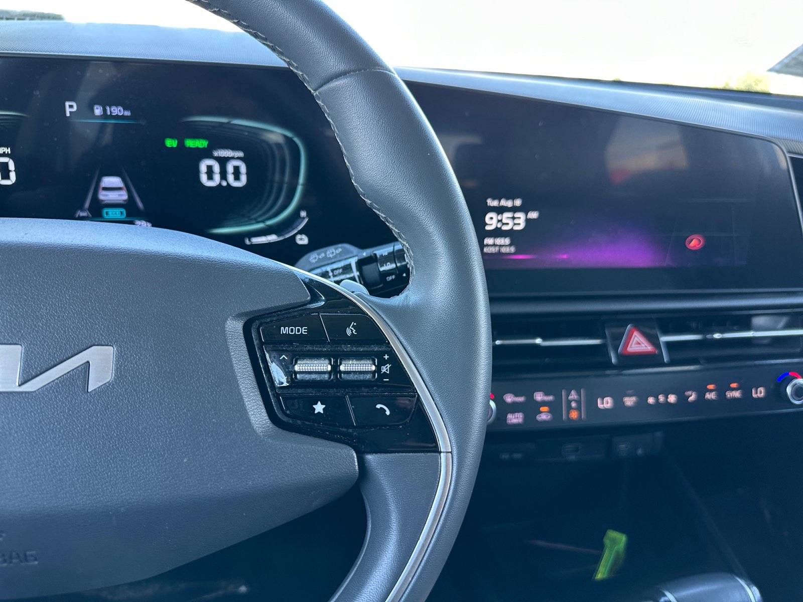 Used 2024 Kia Niro EX FWD image 19