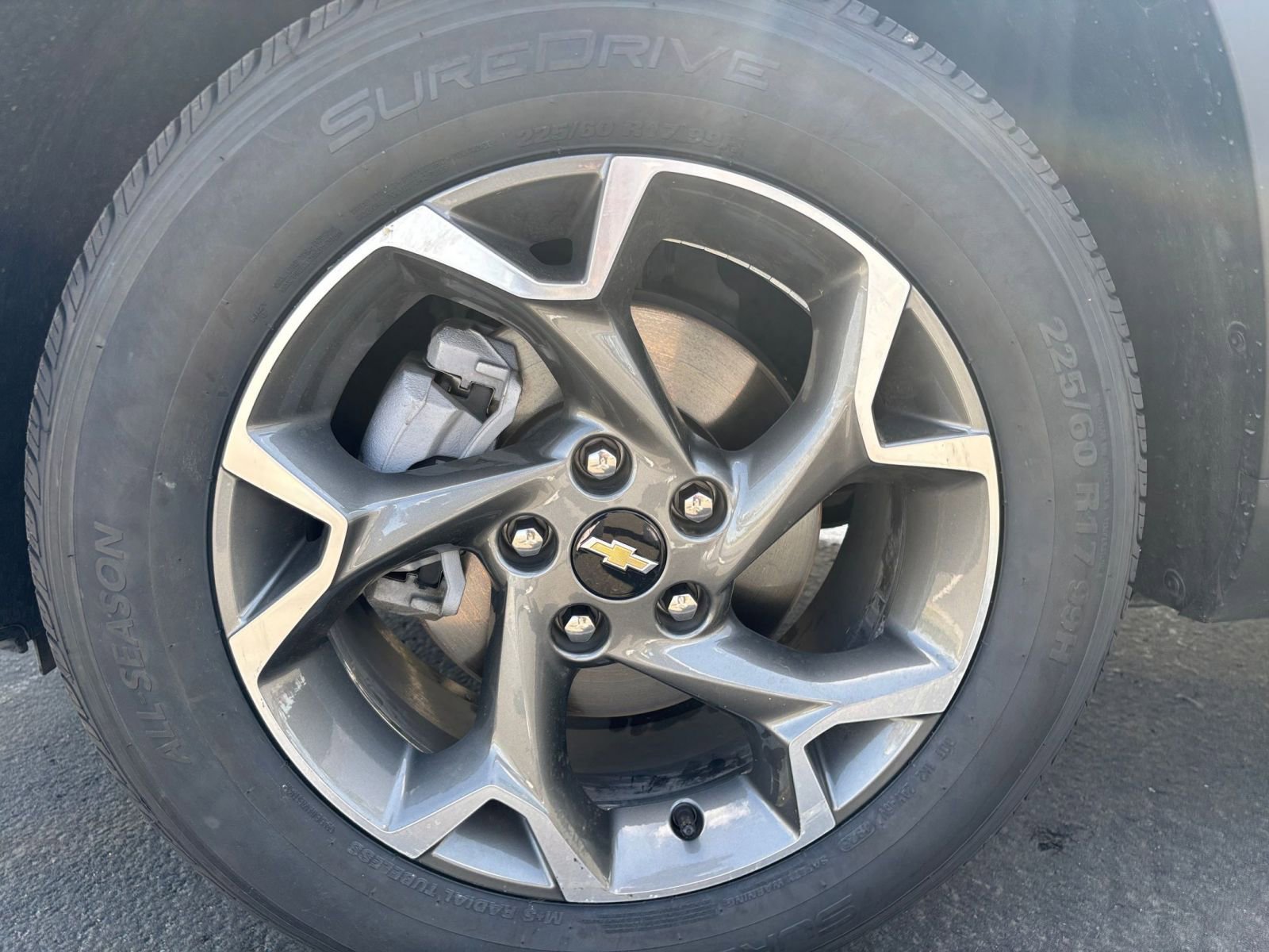 Used 2025 Chevrolet Trax LT image 29