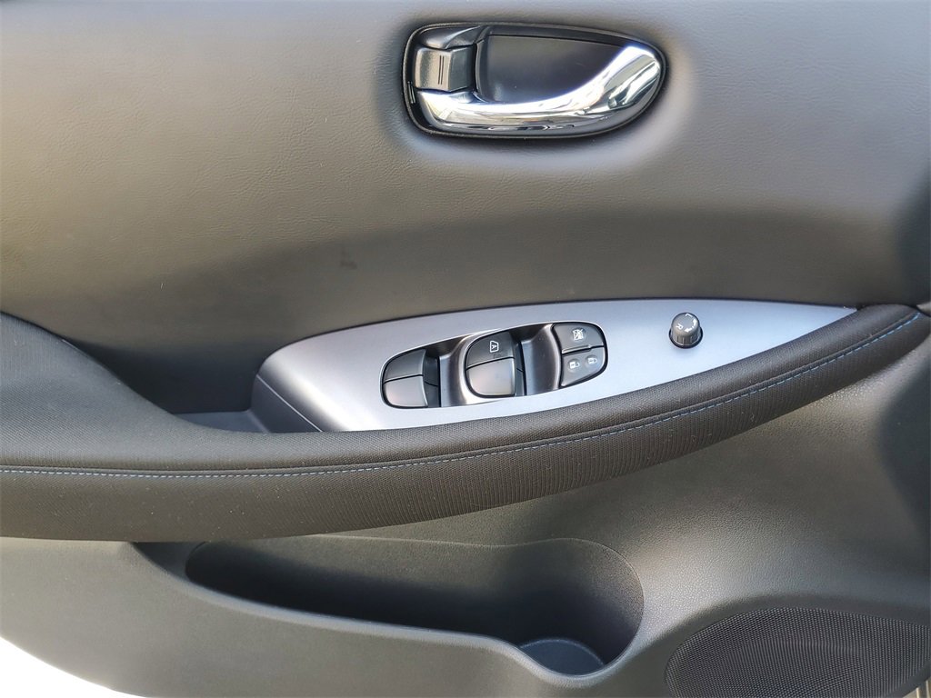 Certified 2024 Nissan Leaf S image 17