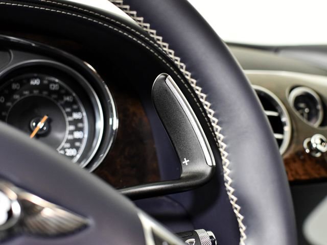 Used 2016 Bentley Flying Spur W12 image 28