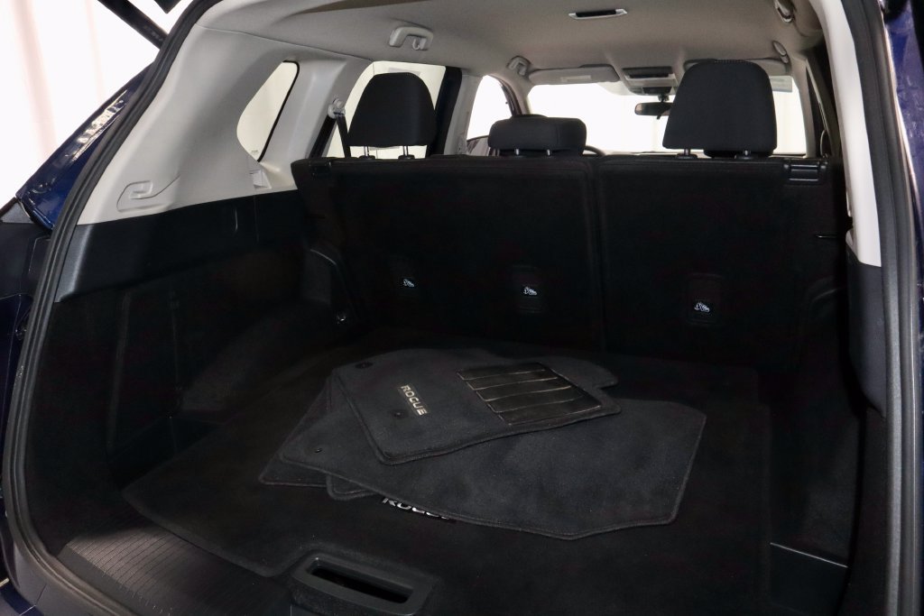 Certified 2026 Nissan Rogue SV FWD image 12