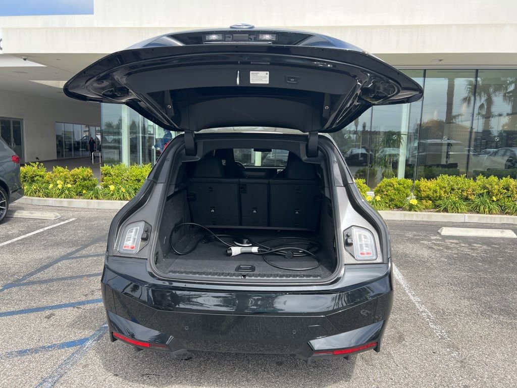 Used 2022 BMW iX xDrive50 w/ Premium Package image 7