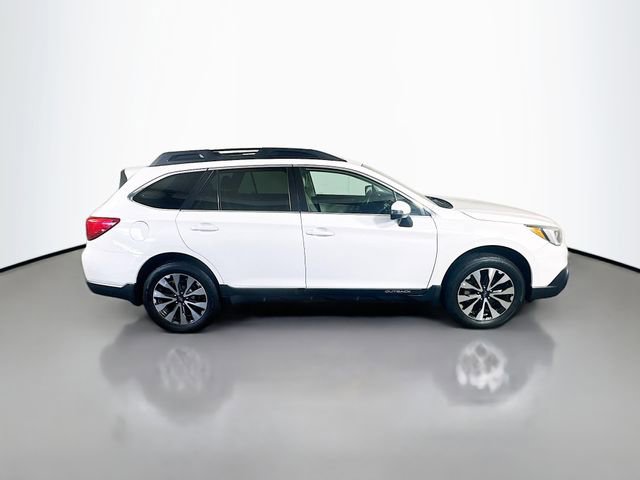 Used 2017 Subaru Outback 3.6R Limited image 5