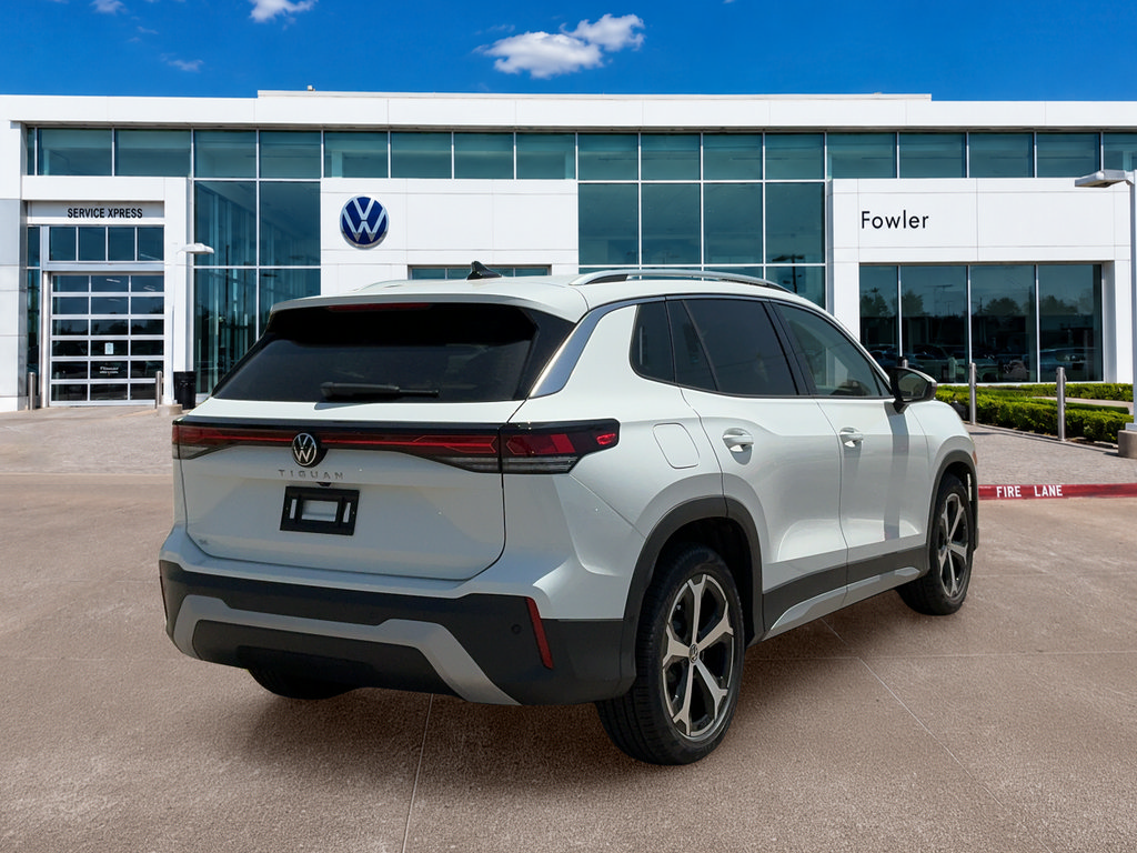 New 2026 Volkswagen Tiguan SE FWD image 7